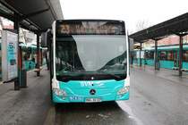 Stadtverkehr Maintal Mercedes Benz Citaro 2 Wagen 227 mit dem neuen Logo an der Front am 30.01.21 in Frankfurt Enkheim 