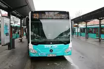 Stadtverkehr Maintal Mercedes Benz Citaro 2 Wagen 227 mit dem neuen Logo an der Front am 30.01.21 in Frankfurt Enkheim 