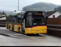 Postauto - Solaris BL 202237 bei den Haltestellen beim Bahnhof von Gelterkinden am 31.01.2021