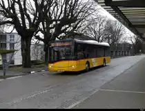 Postauto - Solaris BL 205701 bei den Haltestellen vor dem Bahnhof von Möhlin am 31.01.2021