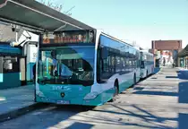 Stadtverkehr Maintal Mercedes Benz Citaro 2 Wagen 233 am 13.02.21 in Frankfurt Enkheim