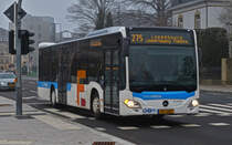 EF 1180, Mercedes Benz Citaro, von Autocars Emile Frisch fährt an einem nebligen Morgen durch die Stadt Luxemburg. 11.12.2018