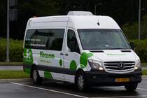 SL 2295, Mercedes Benz Sprinter von Sales Lentz, gesehen am Flughafen von Luxemburg. 14.09.2017 