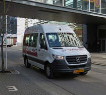 QX 9048, Mercedes Benz Sprinter, Proxibus aus Bettemburg, aufgenommen in den Straßen von Belval Université. 02.2021