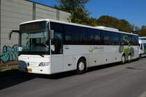 SL 3273, Mercedes Benz Integro, von Sales Lentz, steht am Bahnhof in Ettelbrück. 10.2017
