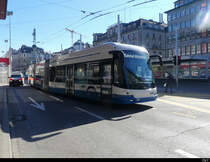 VBZ - Trolleybus Nr.93 in Zürich vor dem SBB Hauptbahnhof am 21.02.2021