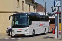 VS 5051, VDL Futura von Voyages Simon, hat am Bahnhof in Bettembourg angehalten, um die Fahrgäste aussteigen zu lassen.16.08.2018

