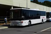 VS 1331, Setra S 415 LE von Voyages Simon, am Busbahnhof II in Ettelbrück. 02.08.2018