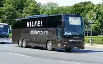 Van Hool EX11 von ''müllertours''. Berlin (Busdemo) im Mai 2020.