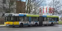 Gelenkbus der Berliner Verkehrsbetriebe (BVG Nr. 4390), interne Bezeichnung Solaris GN09, Herstellertyp Solaris Urbino 18 III als Linie X54 im Einsatz am 19.03.21 Berlin Weißensee. 