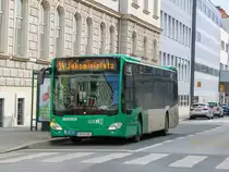 Graz. Wagen 79 der Graz Linien erreicht hier am 22.03.2021 als Linie 34 die Haltestelle Grazbachgasse.