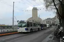 tl Nr. 779+925 (NAW/Lauber + Hess/Lanz&Marti) am 8.3.2021 auf der Grand-Pont zwischen den Haltestellen Bel-Air und St-François