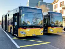 MB C2 K '10693'  Chly Paris  und '10694'  Wohlen  vom PU Geissman Bus, Hägglingen am 24.3.21 auf dem Bahnhofplatz Wohlen.