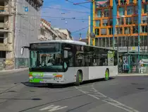 Graz. Wagen W4240 von Watzke war am 27.03.2021 als Linie 431 nach Nestelbach unterwegs, hier bei der Abfahrt am Jakominiplatz.
