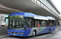 Volvo 75 beim Bhf. Uster am 17.02.2013.