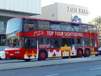 Neoplan N4026/3 von VIP Bus Connection aus Deutschland in Berlin am 31.10.2018