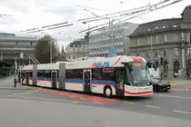 vbl Nr. 420 (Hess Lightram® 25DC) am 11.3.2021 beim Bhf. Luzern