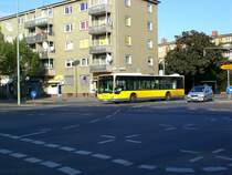 Mercedes-Benz O 530 I (Citaro) auf der Linie 170 nach S+U Bahnhof Rathaus Steglitz an der Haltestelle Britzer Damm/Gradestrae.
