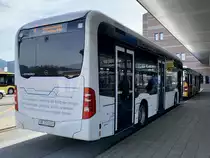 MB eCitaro Probefahrzeug im Einsatz für PostAuto Regie Interlaken am 5.4.21 beim Bahnhof Spiez.