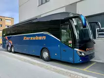 Setra 516 HD Nr. 1 von Zerzuben am 5.4.21 bei der Garage in Eyholz parkiert.