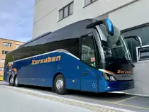 Setra 516 HD 1 von Zerzuben am 5.4.21 bei der Garage in Eyholz abgestellt.