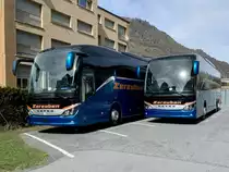Die beider Setra 516 HD 8 und 9 am 5.4.21 bei der Garage in Eyholz.