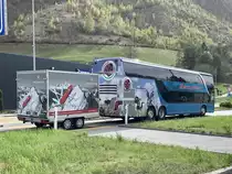 Heckansicht der Setra 431 DT 20 am 5.4.21 unterwegs als MGB Bahnersatz nach Visp, in Eyholz.