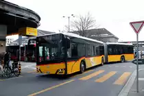 Postauto/PU Steiner Nr. 9 (Solaris New Urbino 18) am 20.3.2021 beim Bhf. Biel/Bienne