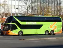 Neoplan Skyliner von FlixBus/Karsten Brust aus Deutschland in Berlin am 31.10.2018
