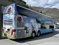 Heckansicht der Setra 431 DT 20 von Zerzuben am 14.4.21 vor der Garage in Eyholz.