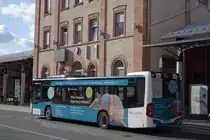 Stadtwerke Aschaffenburg / Wagen 195 (AB-VA 95) / Aschaffenburg, Hauptbahnhof/ROB / Mercedes-Benz O 530 C2 / Aufnahemdatum: 13.04.2021 / Werbung: Dr. Klein Finanzberatung