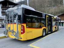 Heckansicht des MB C2 K Nr. 23 '11528' vom PU Flück Reisen, Brienz am 15.4.21 beim Bahnhof Brienz.