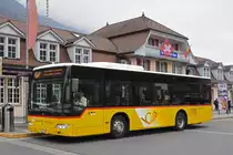 Mercedes Citaro der Post, auf der Linie 104, wartet an der Endstation beim Bahnhof Interlaken Ost. Die Aufnahme stammt vom 03.04.2021.