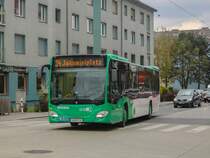 Graz. Wagen 116 der Graz Linien war am 18.04.2021 auf der Linie 34 unterwegs, hier in der Fröhlichgasse.