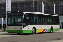 KJ 6733, VanHool NewA 330 vom Tice, an der Bushatestelle Esch Alzette, Av. du Rock'n'Rol. 14.04.2021