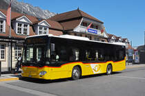 Mercedes Citaro der Post, auf der Linie 104, wartet an der Endstation beim Bahnhof Interlaken Ost. Die Aufnahme stammt vom 08.04.2021.