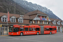 Mercedes Citaro 707 der STI mit der Bauhaus Werbung, auf der Linie 21, wartet an der Endstation beim Bahnhof Interlaken Ost. Die Aufnahme stammt vom 07.04.2021.