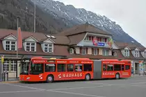 Mercedes Citaro 707 der STI mit der Bauhaus Werbung, auf der Linie 21, wartet an der Endstation beim Bahnhof Interlaken Ost. Die Aufnahme stammt vom 07.04.2021.