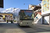 Mercedes-Benz O 550 (Integro) von Postbus (BD-13622) als Linie 4176 in Telfs, Obermarktstraße. Aufgenommen 8.4.2021.