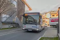 Iveco-Irisbus Crossway von Ötztaler (IM-OVG68) als Linie 8352 bei der Haltestelle Telfs Inntalcenter. Aufgenommen 8.4.201.