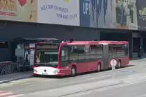 Mercedes-Benz O 530 III (Citaro 2. Generation) der Innsbrucker Verkehrsbetriebe (Bus Nr. 437) als Linie R an der Haltestelle DEZ Einkaufszentrum. Aufgenommn 26.4.2021.