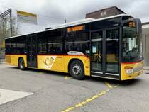 Setra 415 NF '5682'  BE 643 926  vom PU Flück, Brienz am 10.5.21 beim Bahnhof Brünig-Hasliberg.