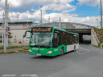 Graz. Watzke W1306 ist hier am 03.05.2021 als Linie 62 in Puntigam zu sehen.