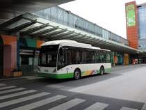 FB 9072, Van Hool New A 308, Wagen 209, am 20. Mai 2021 auf der Linie 12 beim Hauptbahnhof abgelichtet.