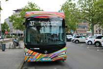 ICB Irizar Elektrogelenkbus Wagen 471 am 02.07.21 in Frankfurt am Main Hbf