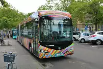 ICB Irizar Elektrogelenkbus Wagen 471 am 02.07.21 in Frankfurt am Main Hbf