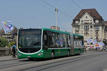 Mercedes Citaro 7037, auf der Linie 34, überquert die Mittlere Rheinbrücke. Die Aufnahme stammt vom 18.06.2021.