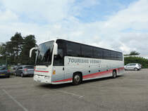 Wissembourg - 4. Juli 2021 : schöner restaurierter Renault Iliade RTX des Unternehmen Tourisme Verney.