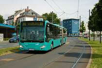 ICB Mercedes Benz Citaro 2 G Wagen 422 auf der Linie 30 am 10.07.21 in Frankfurt am Main Friedberger Warte