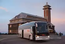 Setra 516 HD, B-VB 1524, von BVB.net am 27.12.2015 auf dem Fichtelberg.